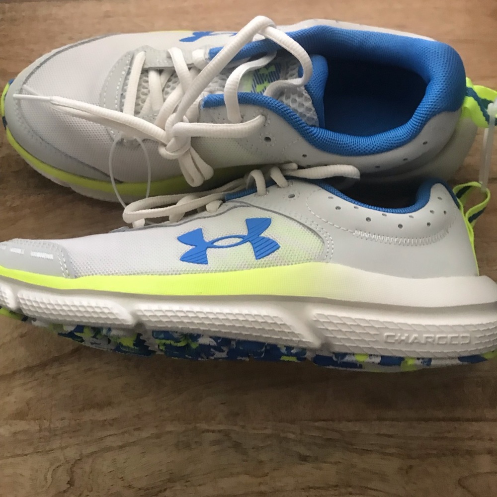 NWOT-Under Armour White & Blue Athletic Shoes with Neon Accent